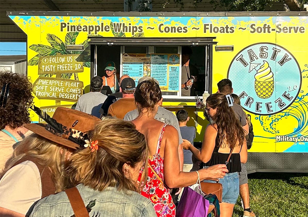 TikiCup-ice-cream-vendor