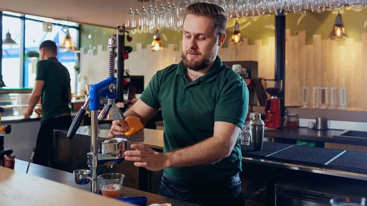 Businesses That Should Have a Juicer in Their Building