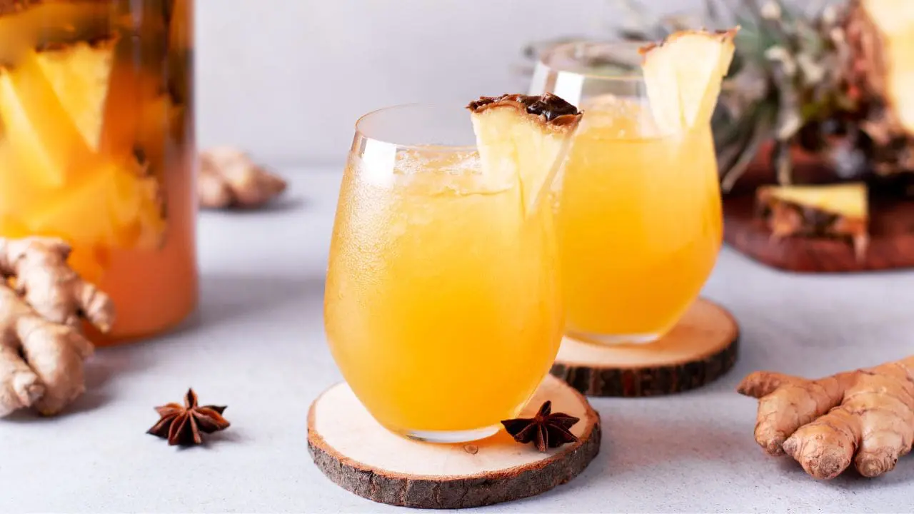 The Dos and Don&rsquo;ts of Using Pineapple as Garnish