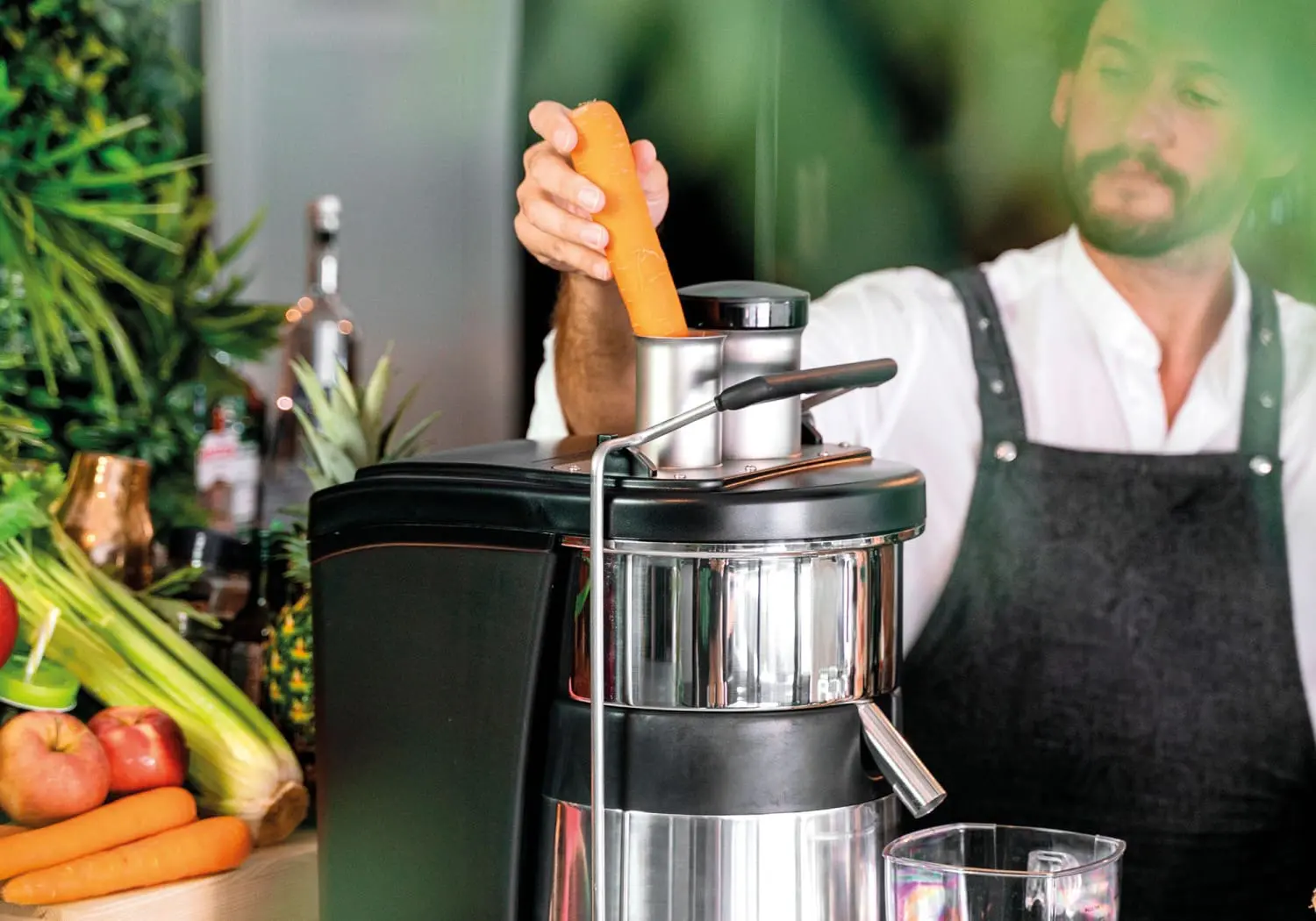 what-is-the-best-juicer-for-business-juice-bar-making-juice-with-Ceado-ES700