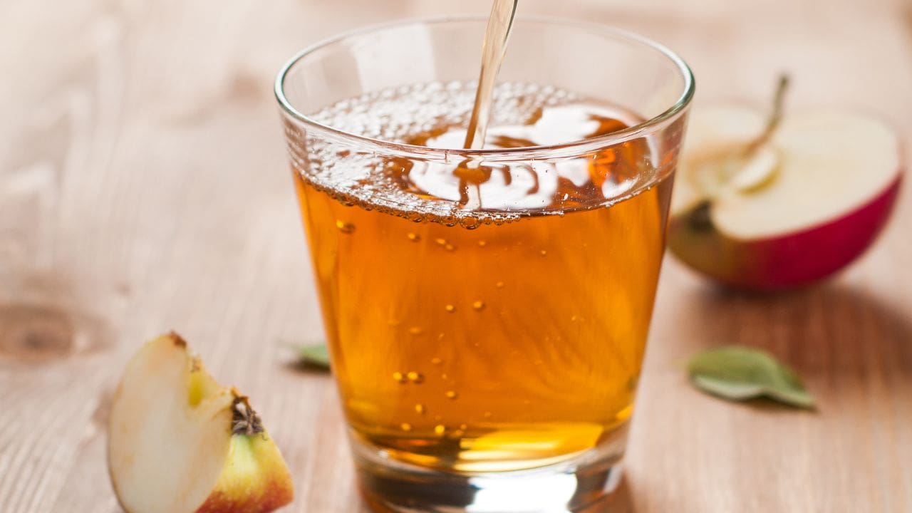 5 Health Benefits of Apple Juice for Adults